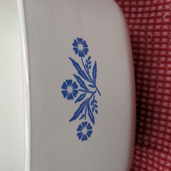 Vintage Corning Ware Cornflower Blue 2 1/2 Quart Casserole Dish - Picture 2 of 11